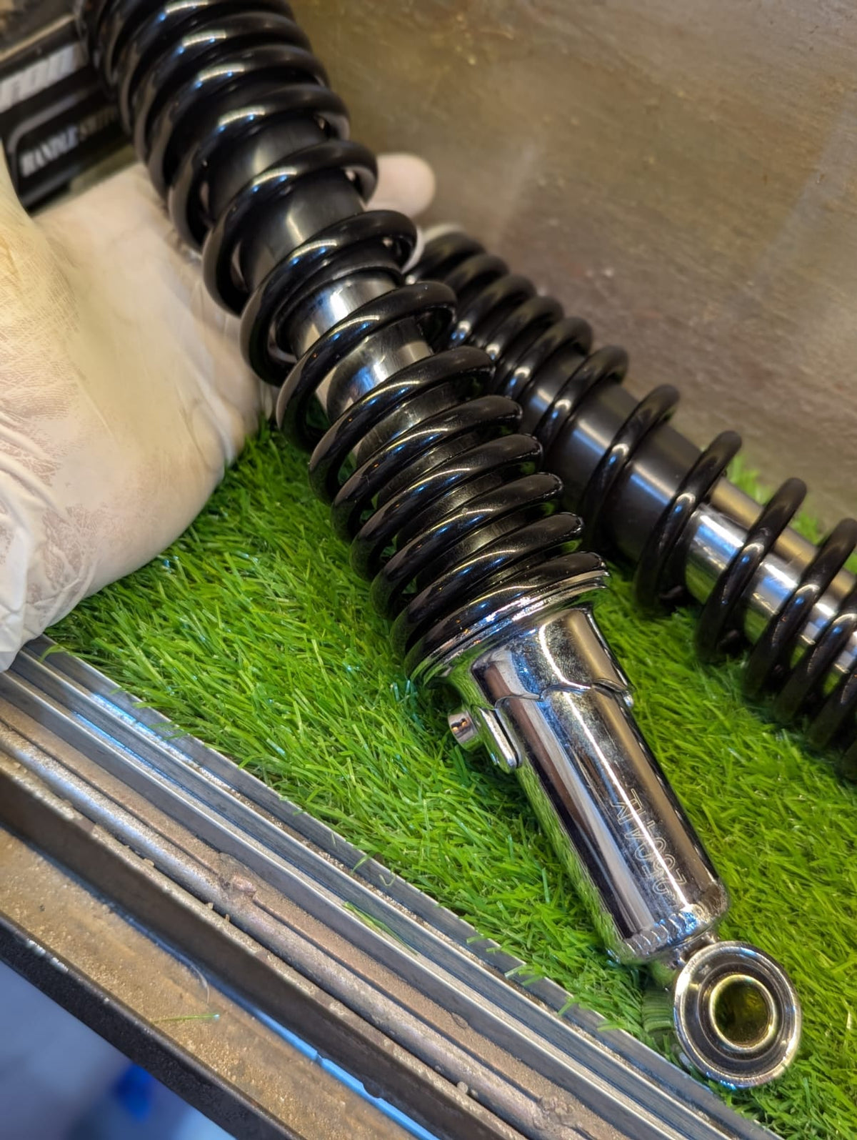 Rear Shock Absorber for Suzuki GS150 | High-Quality Suspension Replacement